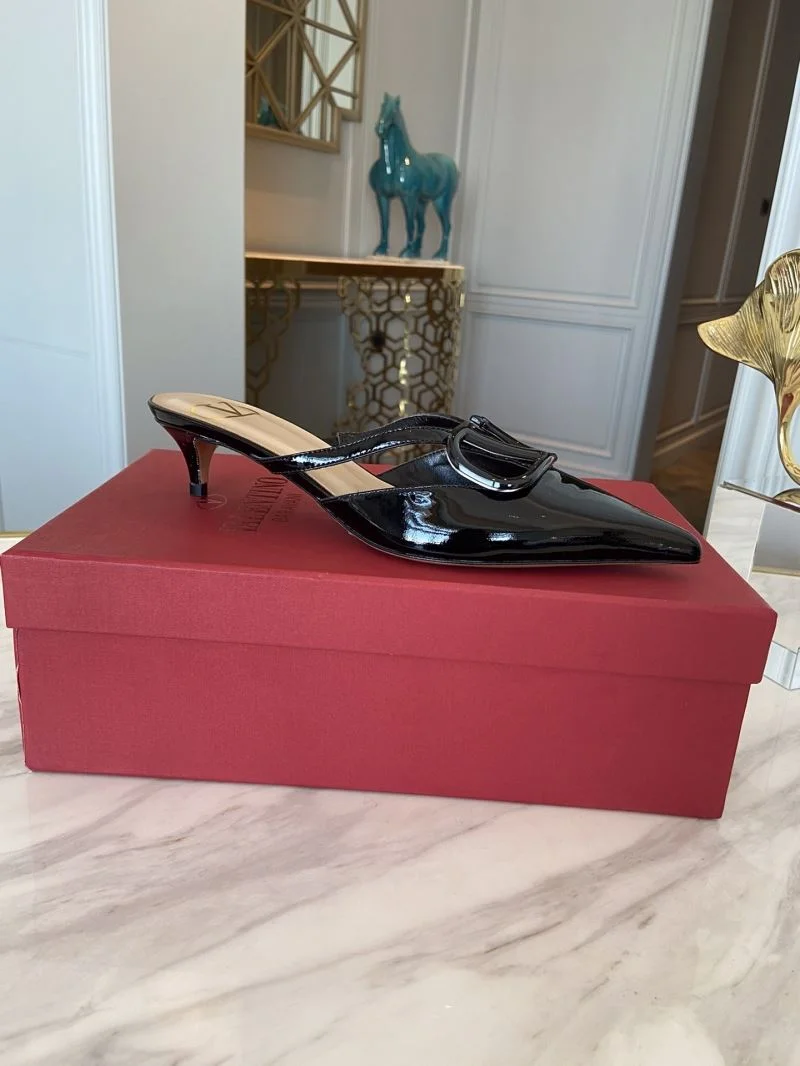 Valentino Slippers Durable 36569