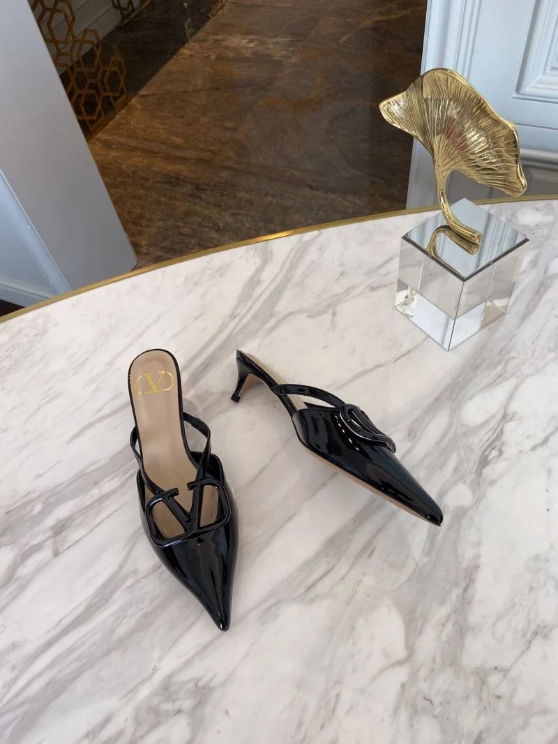 Valentino Slippers Durable 36569