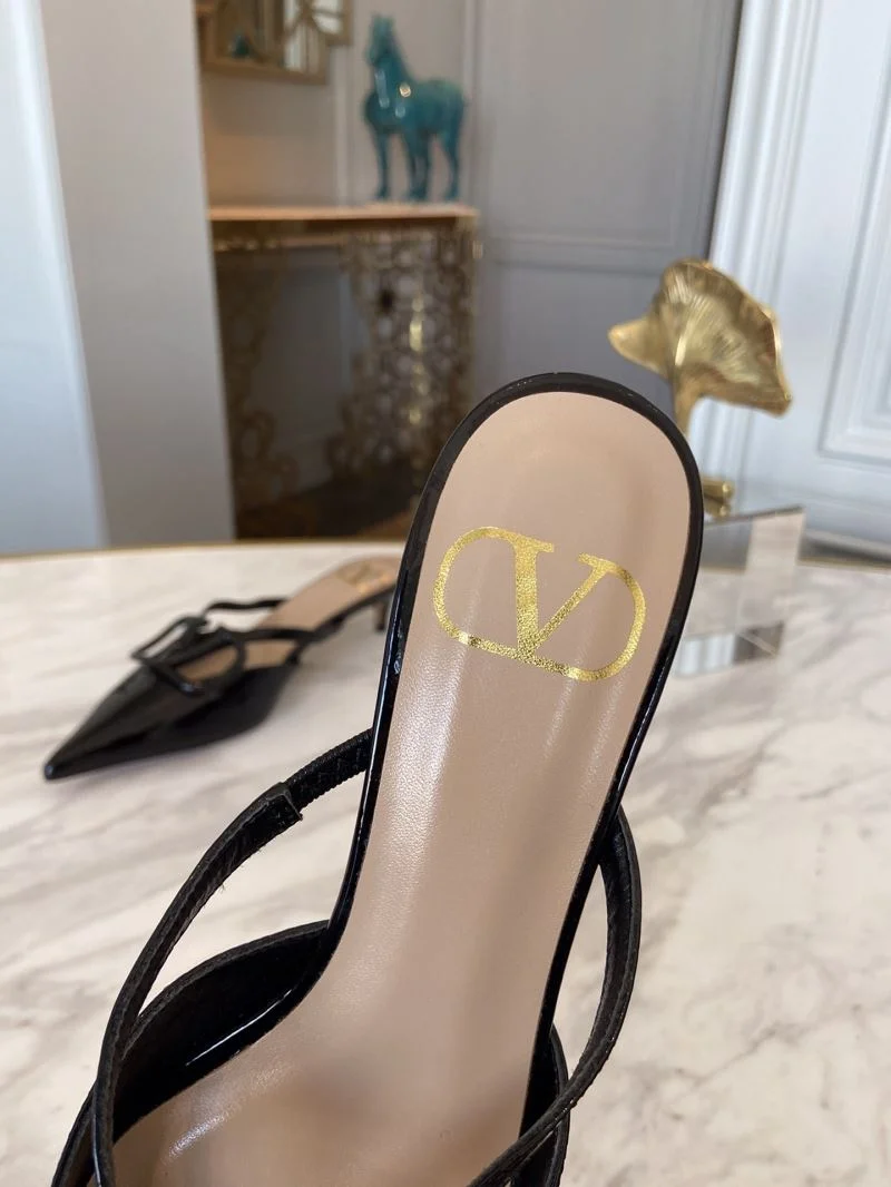 Valentino Slippers Durable 36569