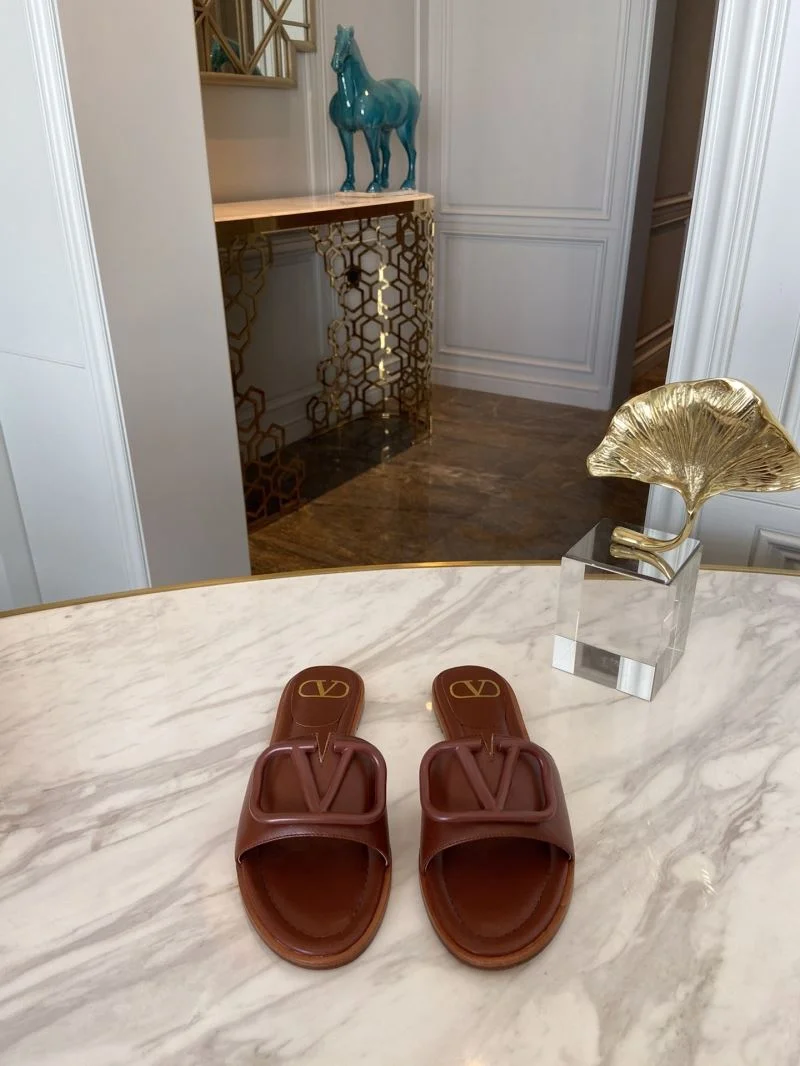 Sporty Valentino Slippers 36576