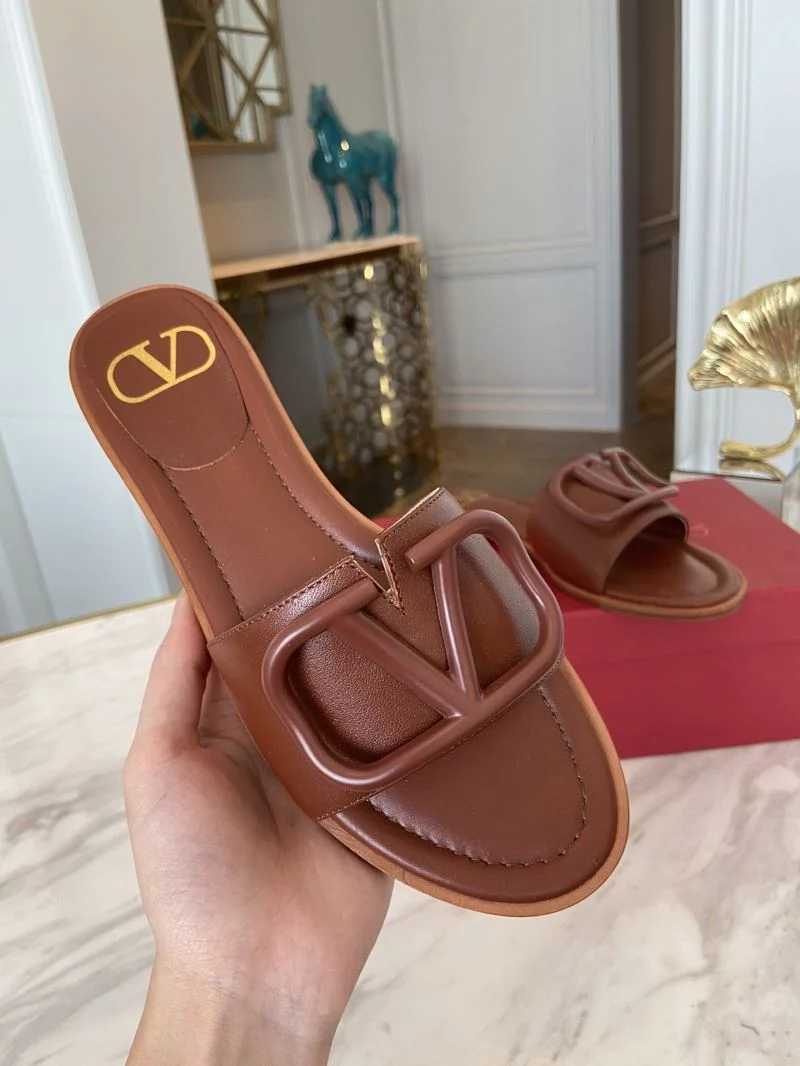 Sporty Valentino Slippers 36576