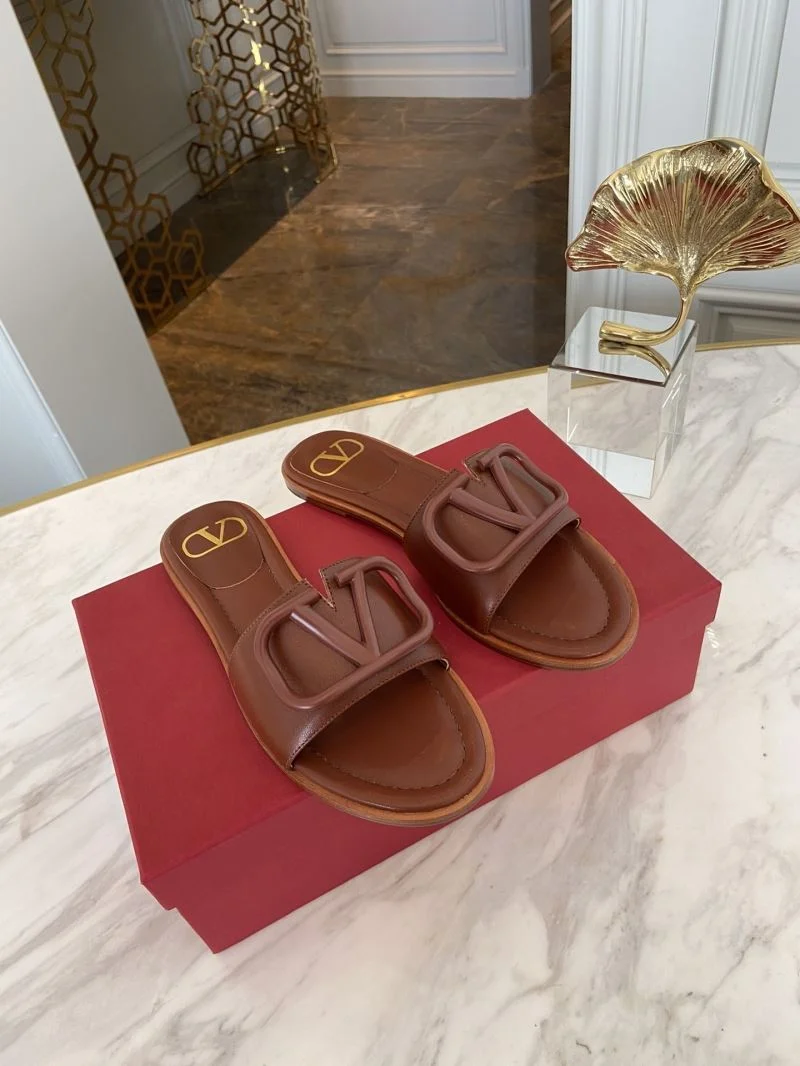 Sporty Valentino Slippers 36576