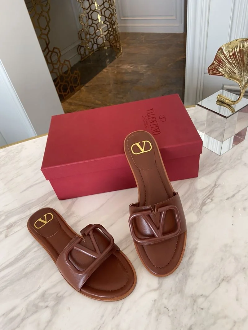 Sporty Valentino Slippers 36576