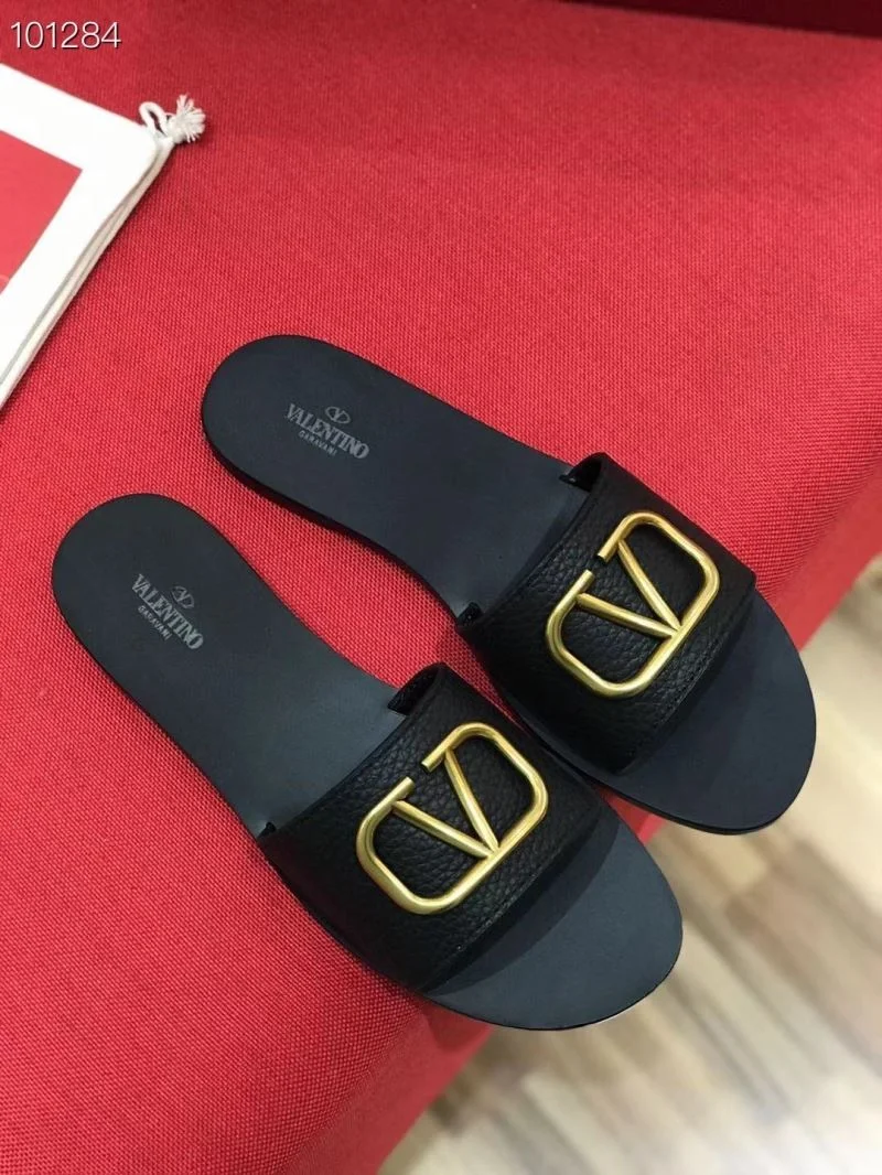 Minimalist Valentino Slippers 36565