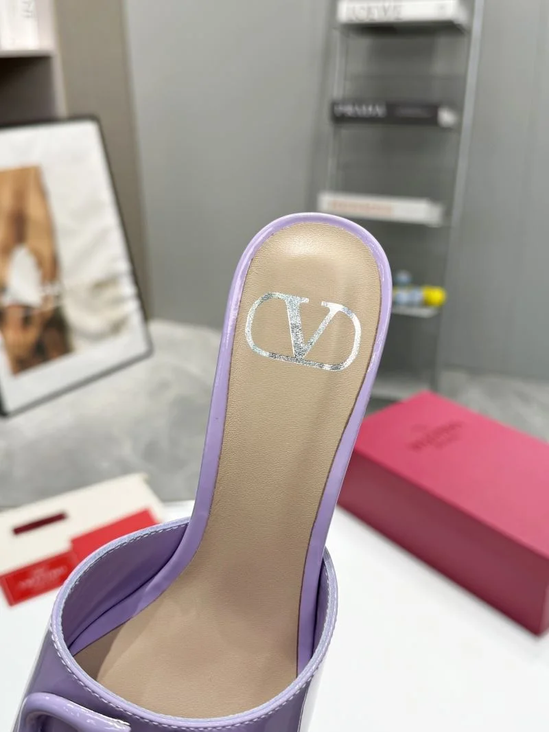 Valentino Slippers Elegant 36558