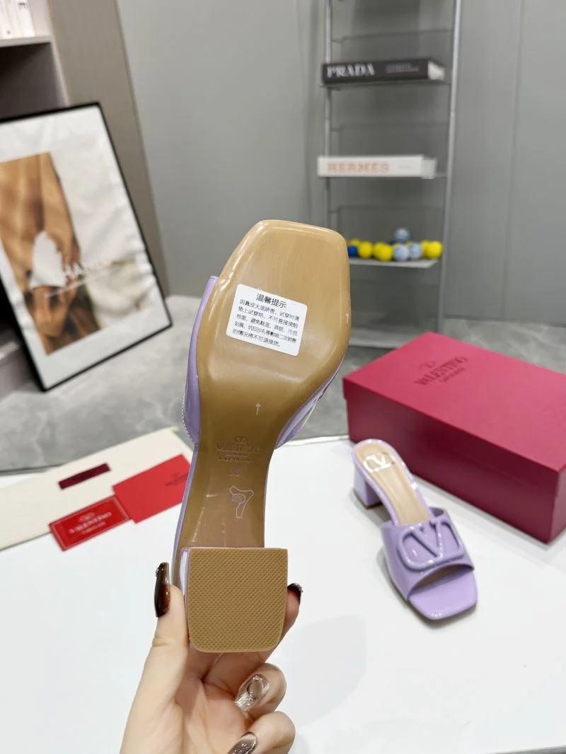 Valentino Slippers Elegant 36558