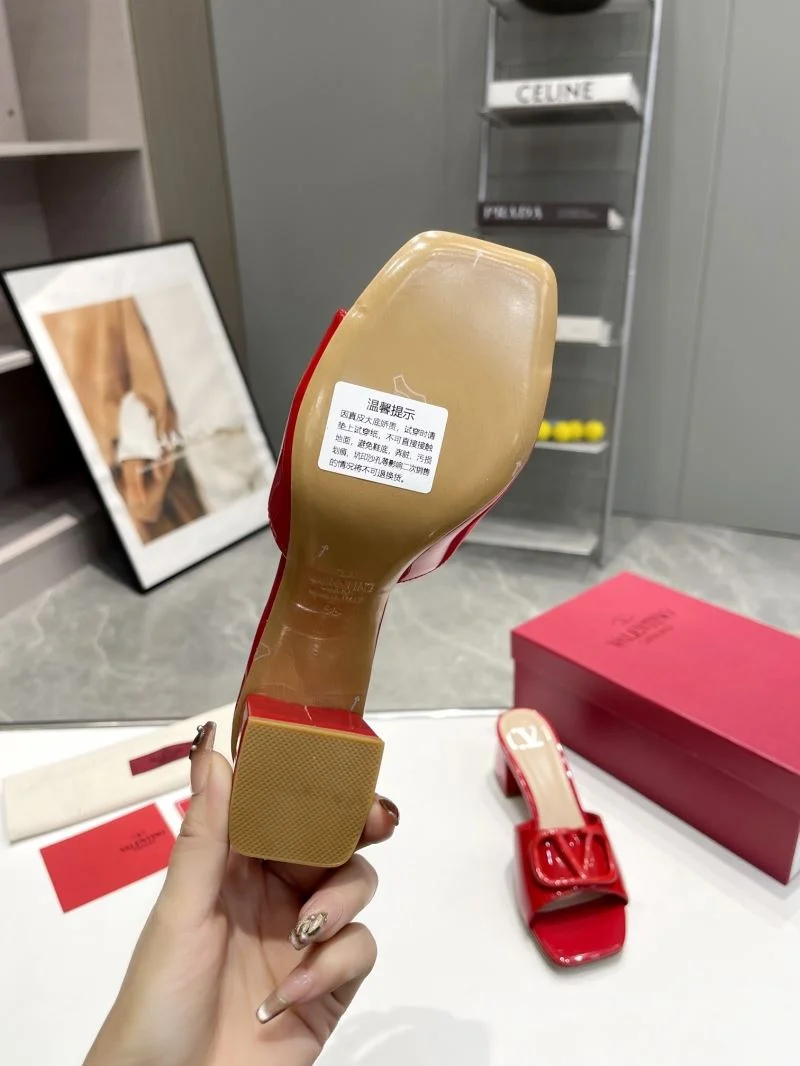 Lightweight Valentino Slippers 36557