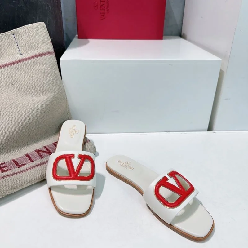 Stylish Valentino Slippers 36526