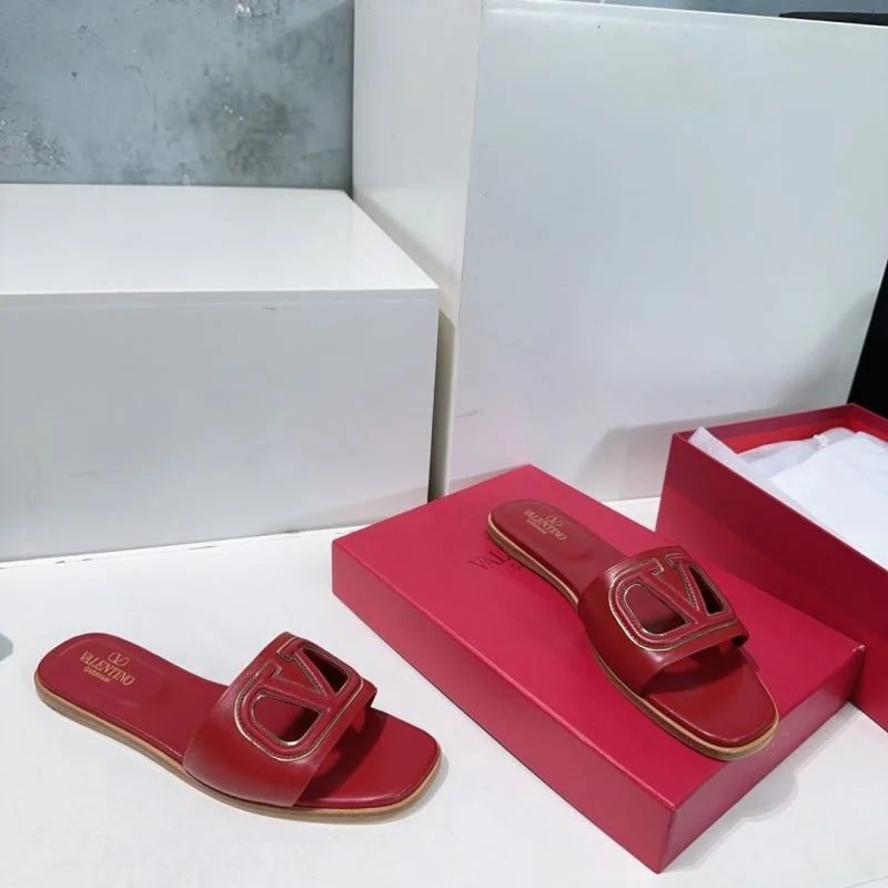 Vibrant Valentino Slippers 36536