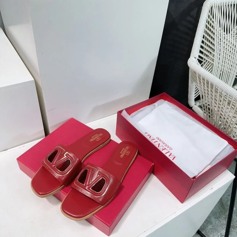 Vibrant Valentino Slippers 36536