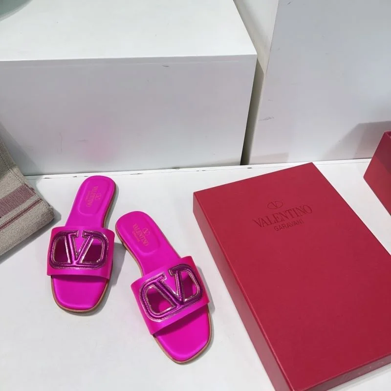 Efficient Valentino Slippers 36528