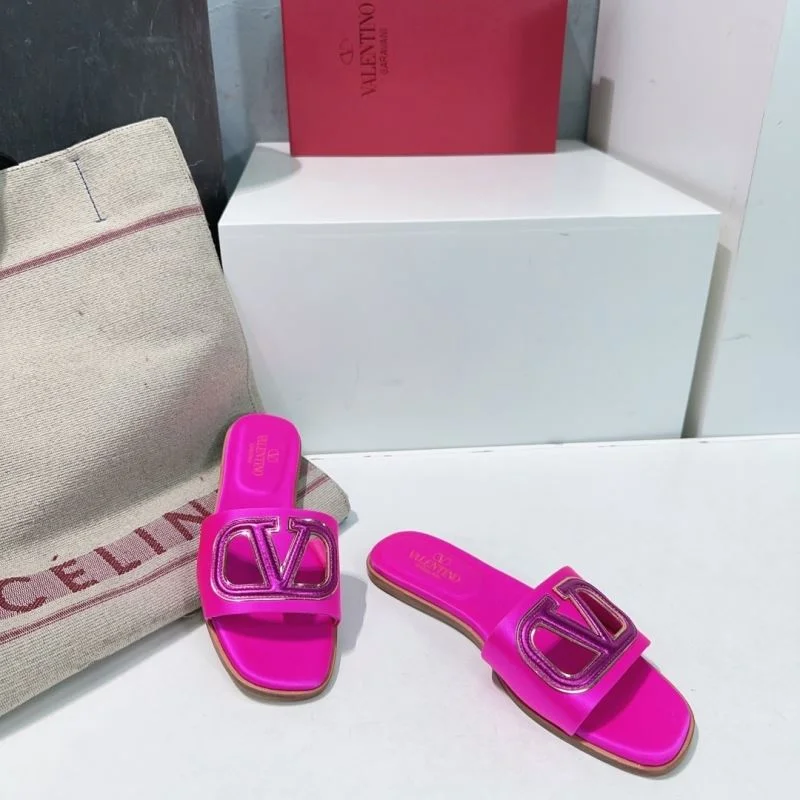Efficient Valentino Slippers 36528