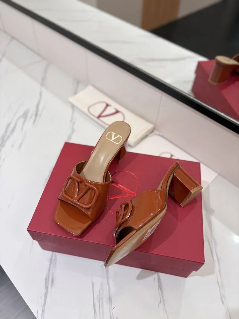 Valentino Slippers Versatile 36530