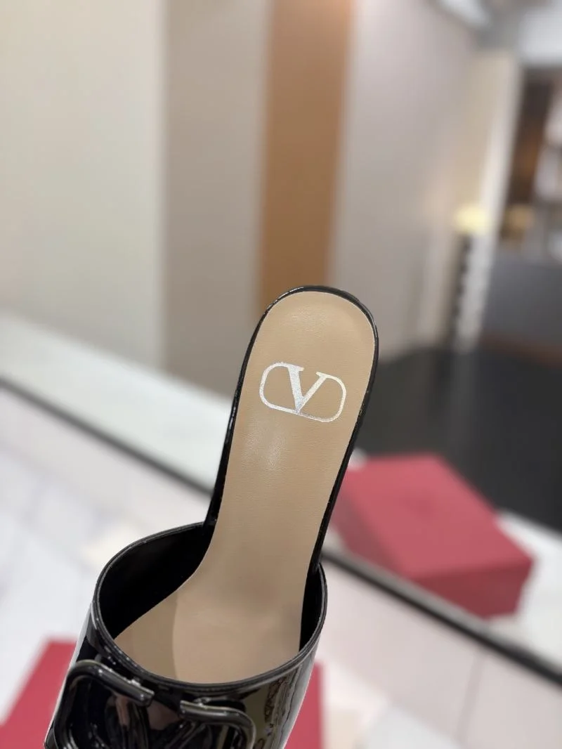 Breathable Valentino Slippers 36523