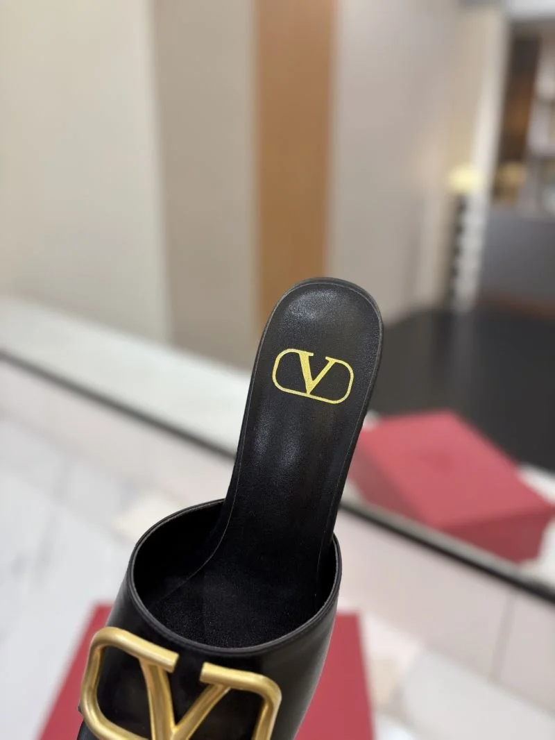 Functional Valentino Slippers 36547