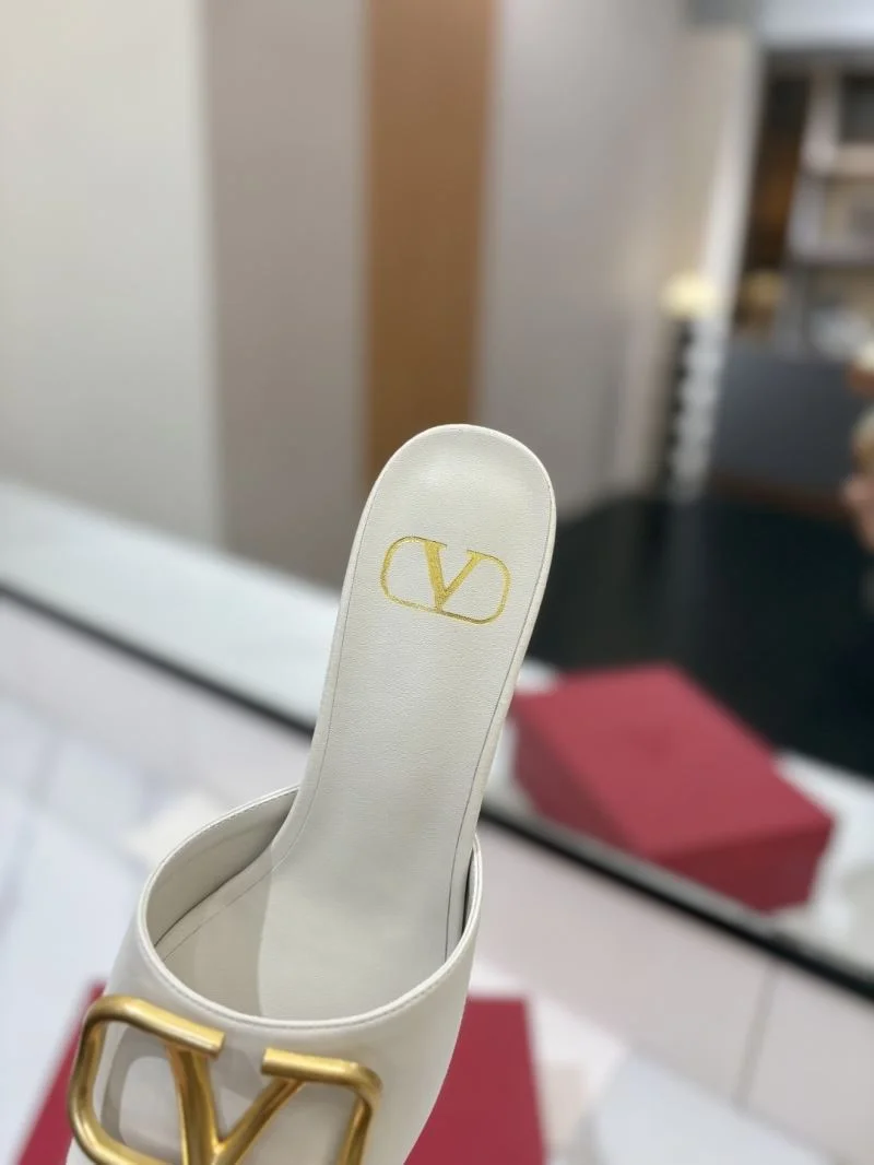 Reliable Valentino Slippers 36537