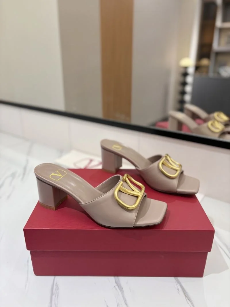 NewStyle Valentino Slippers 36545