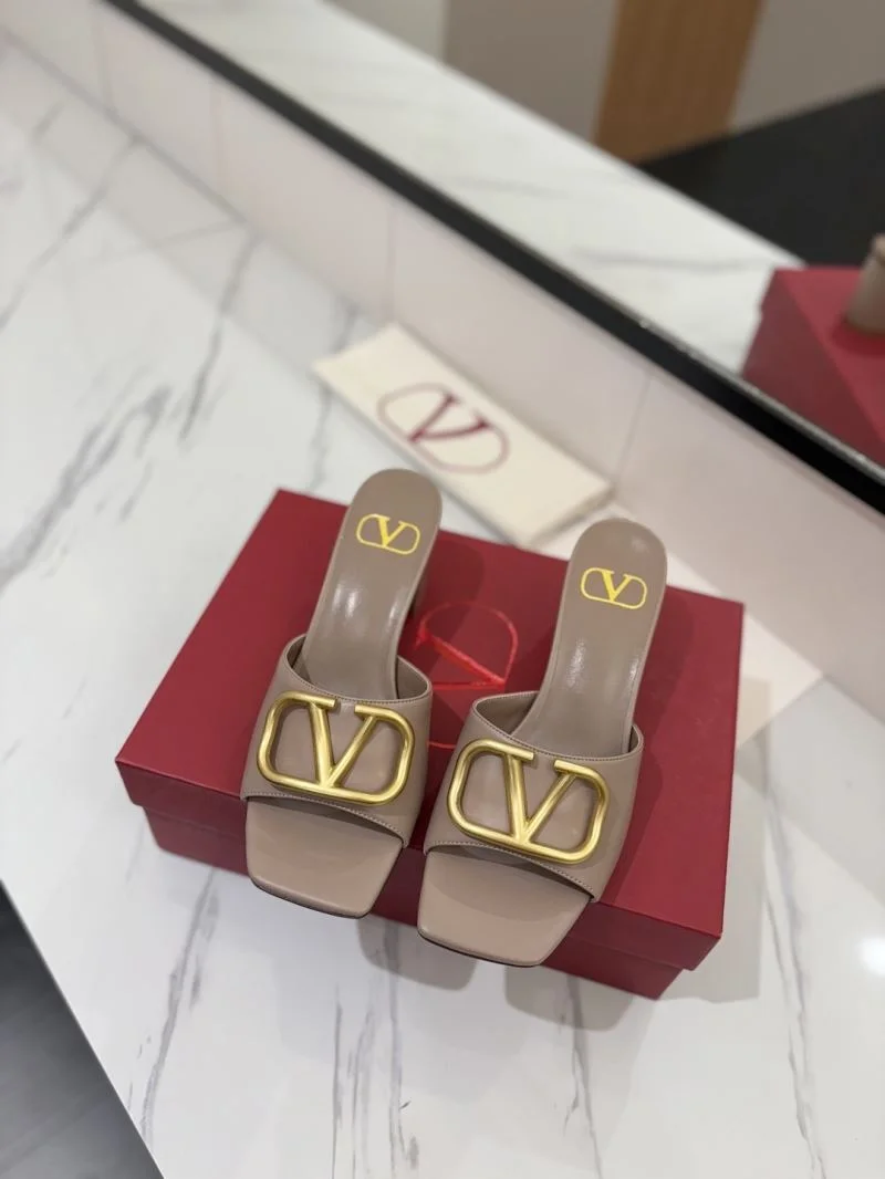 NewStyle Valentino Slippers 36545