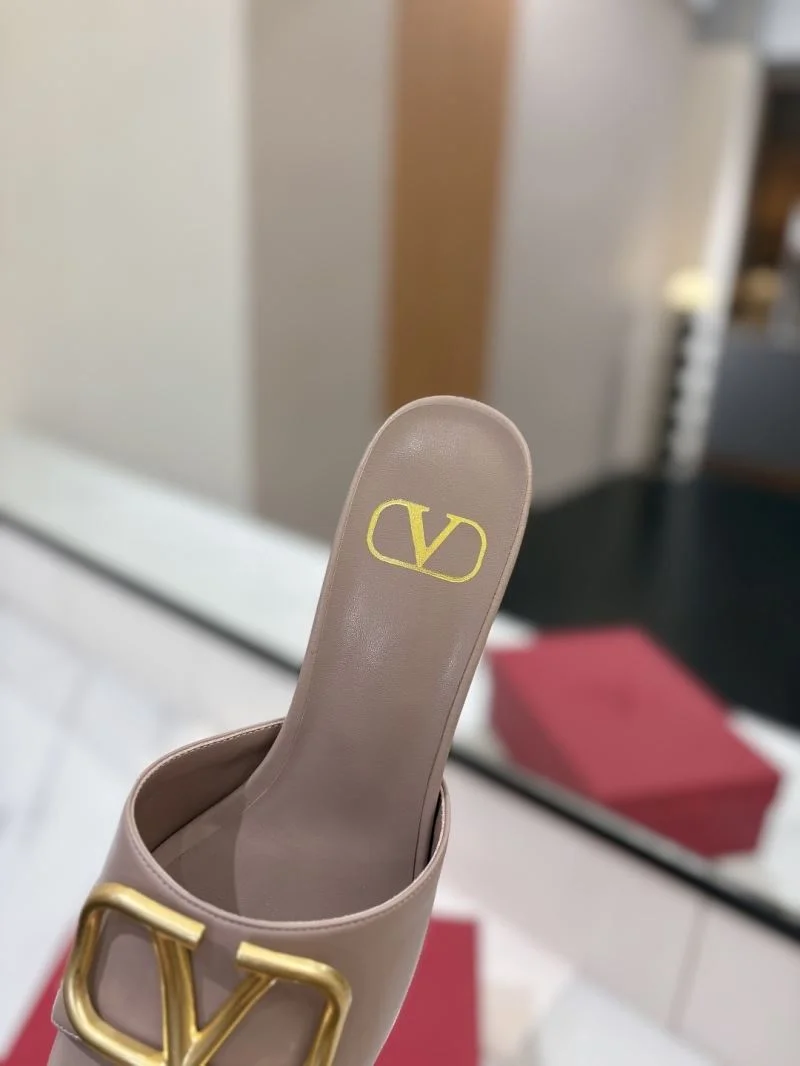 NewStyle Valentino Slippers 36545