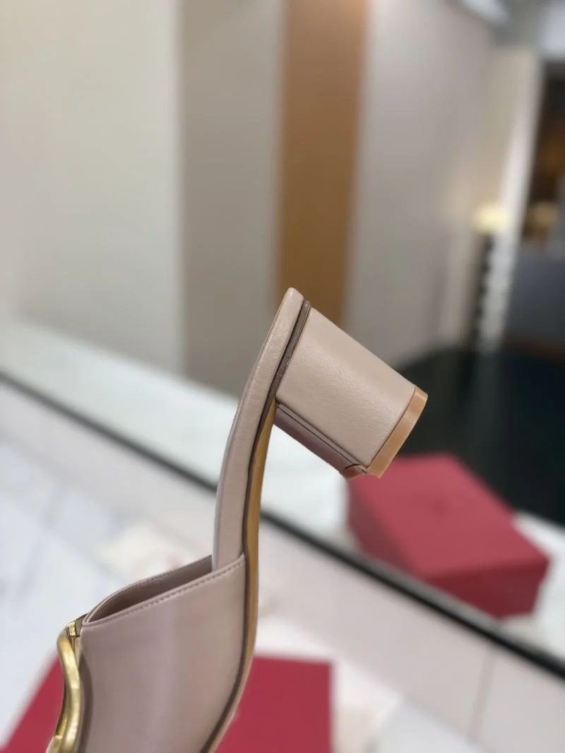 NewStyle Valentino Slippers 36545