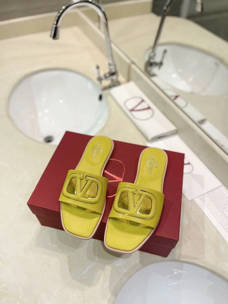 Valentino Slippers Comfortable 36529
