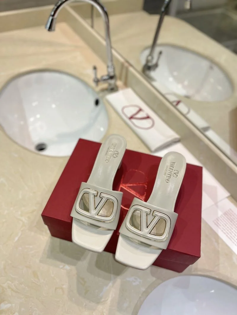 Vibrant Valentino Slippers 36515