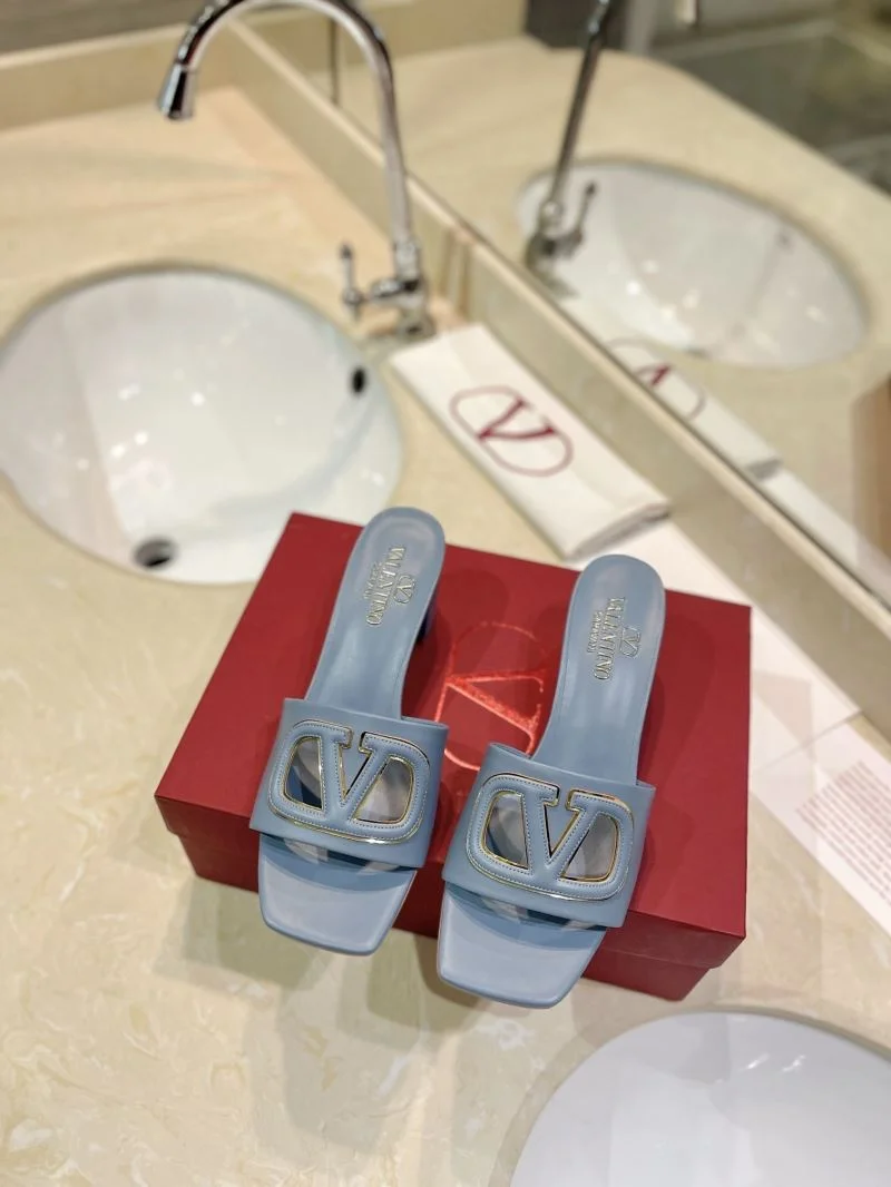 Valentino Slippers Versatile 36512