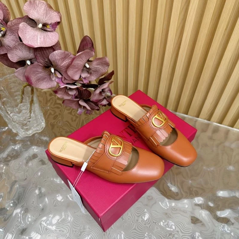 Effortless Valentino Slippers 36304