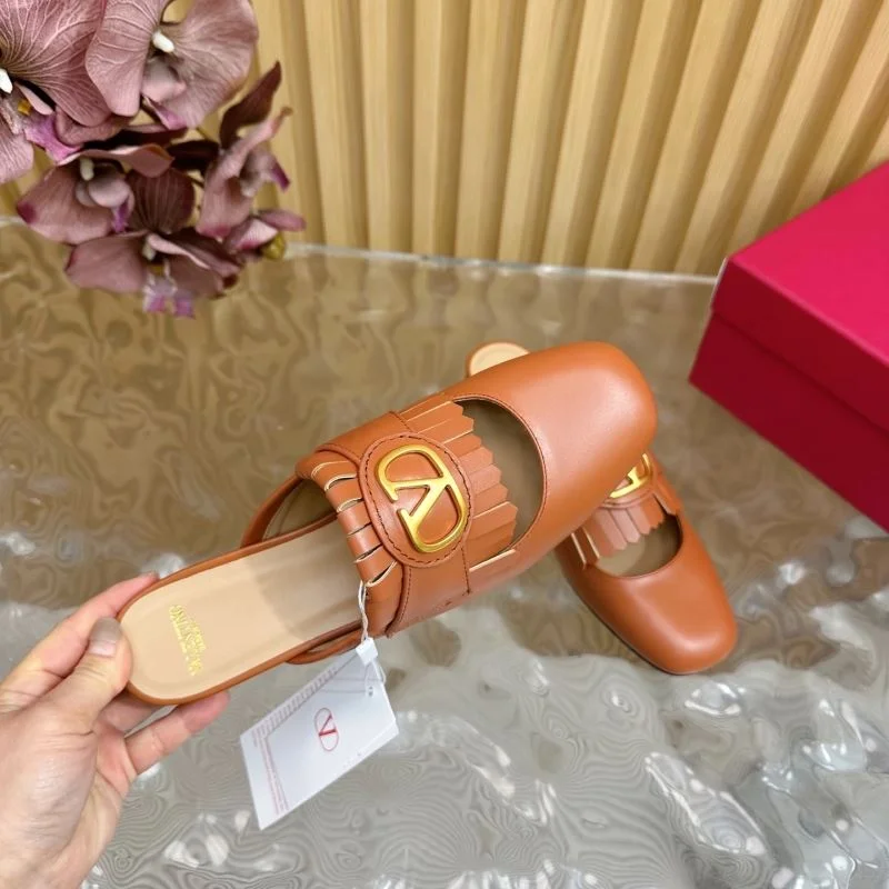 Effortless Valentino Slippers 36304