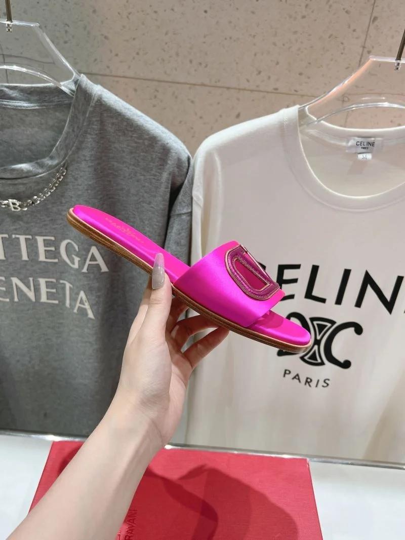 Sporty Valentino Slippers 36298
