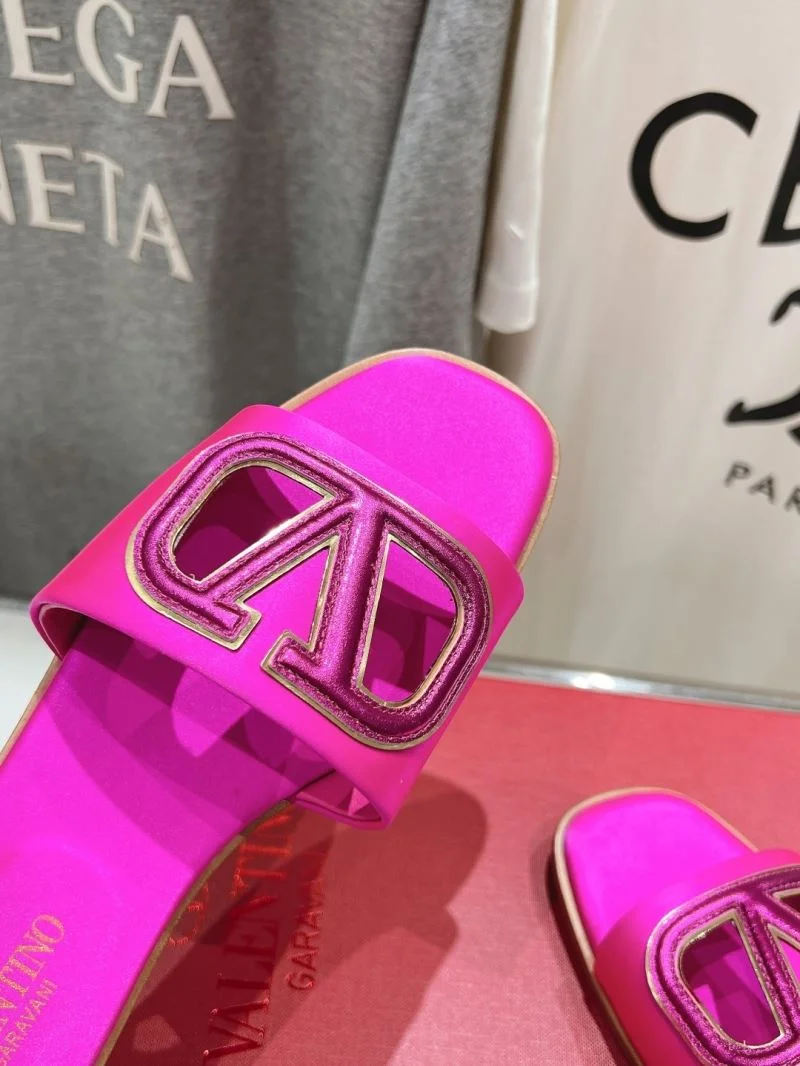 Sporty Valentino Slippers 36298