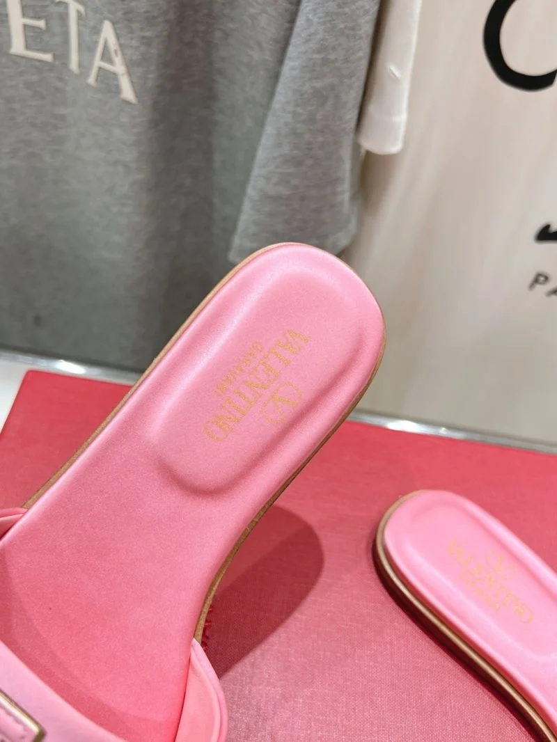 NewStyle Valentino Slippers 36300