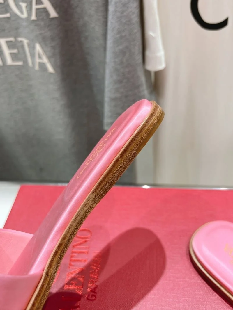 NewStyle Valentino Slippers 36300