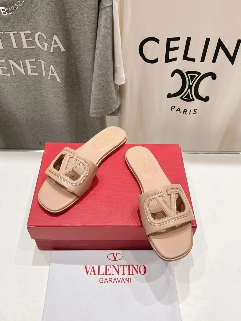 Cozy Valentino Slippers 36288
