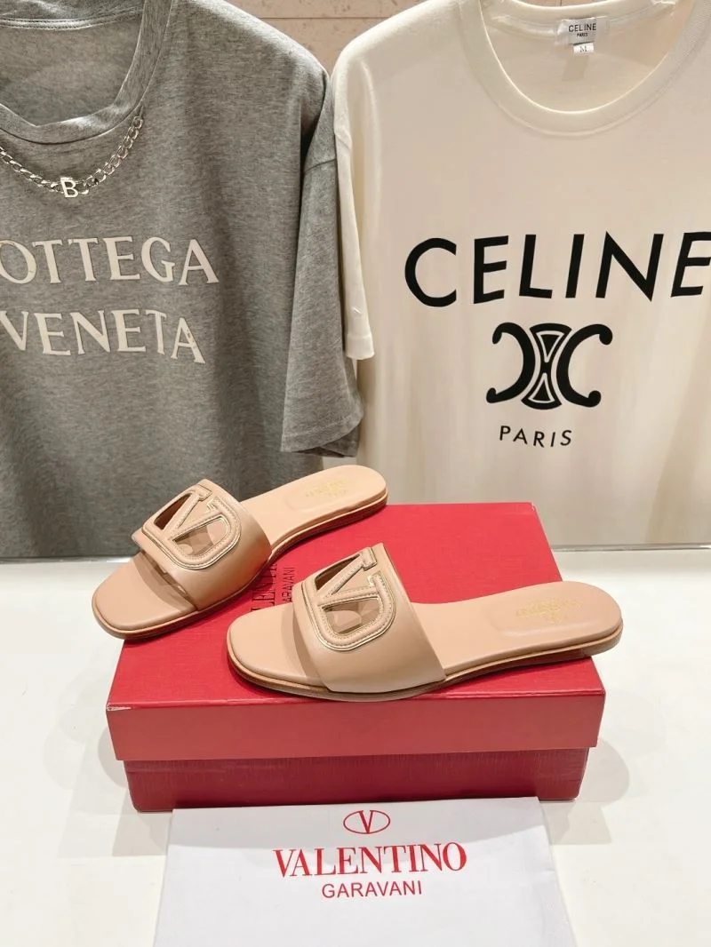 Cozy Valentino Slippers 36288