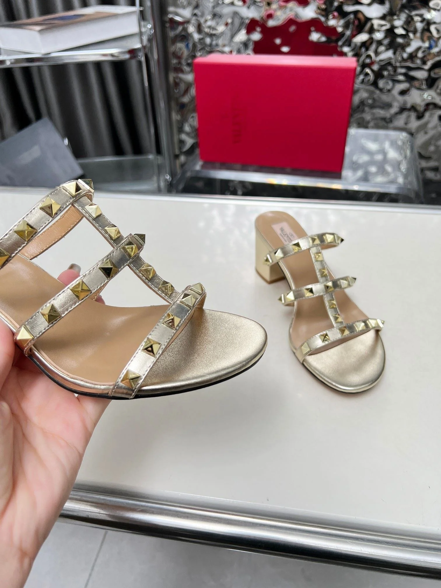 QuickDry Valentino Slippers 35918