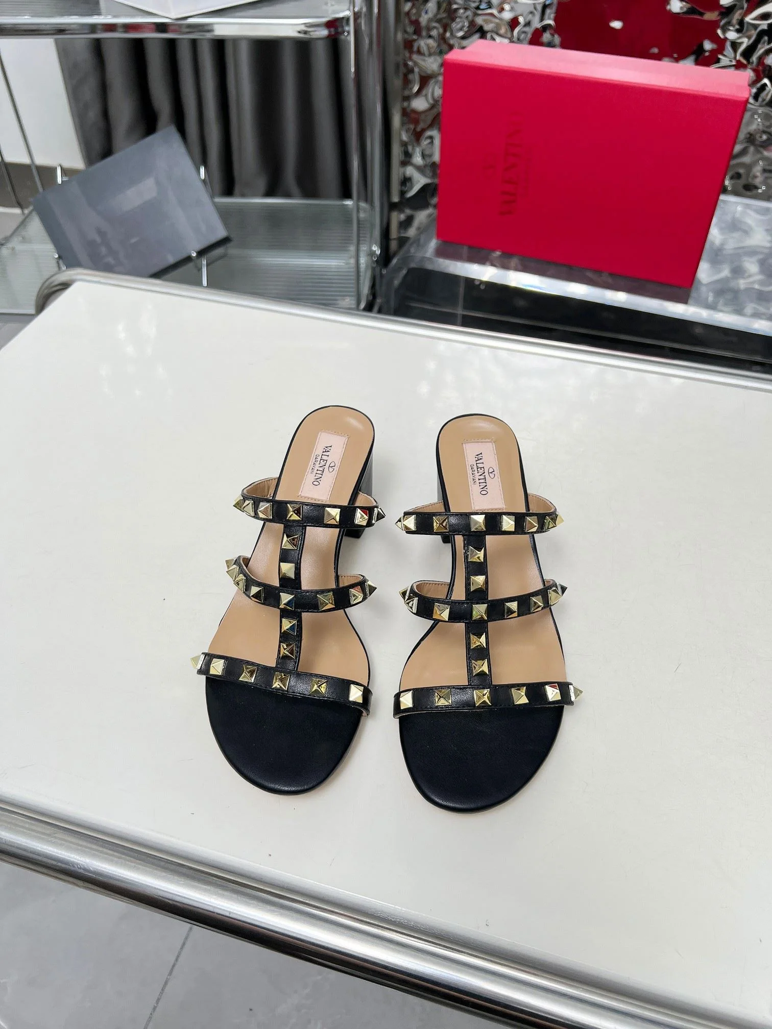 Valentino Slippers Chic 35919