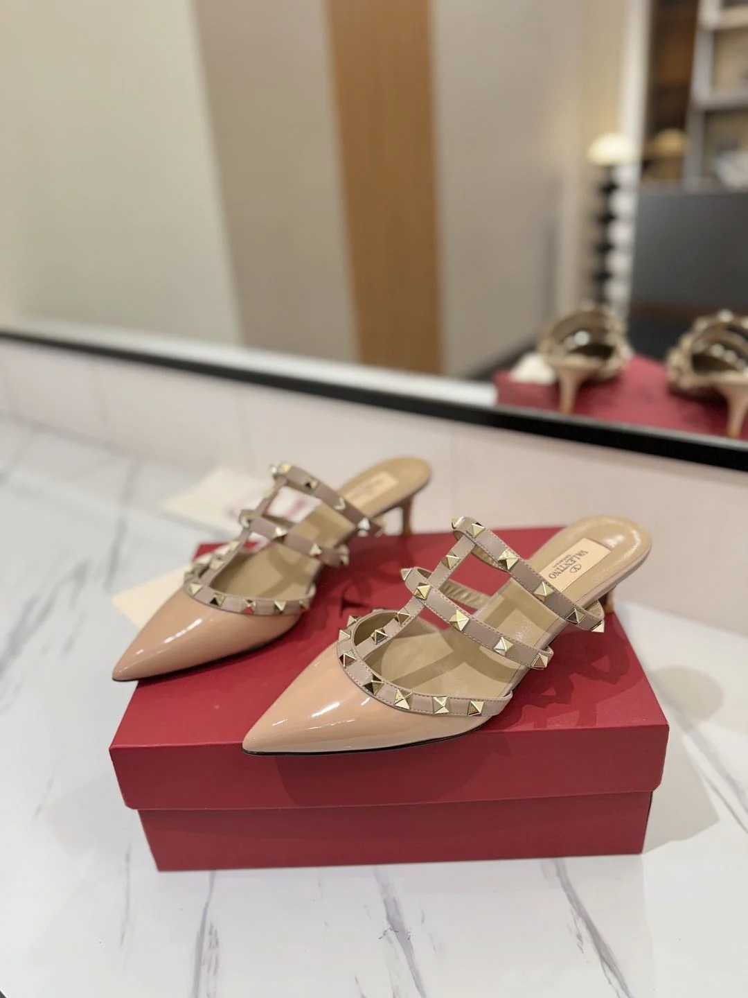 Valentino Slippers Classic 35886