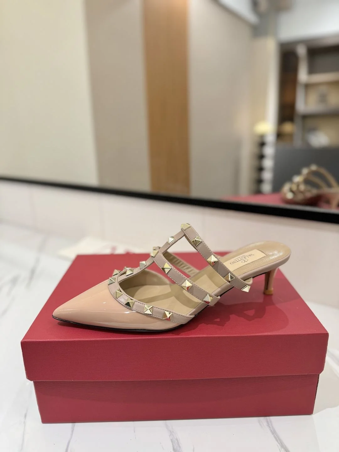 Valentino Slippers Classic 35886
