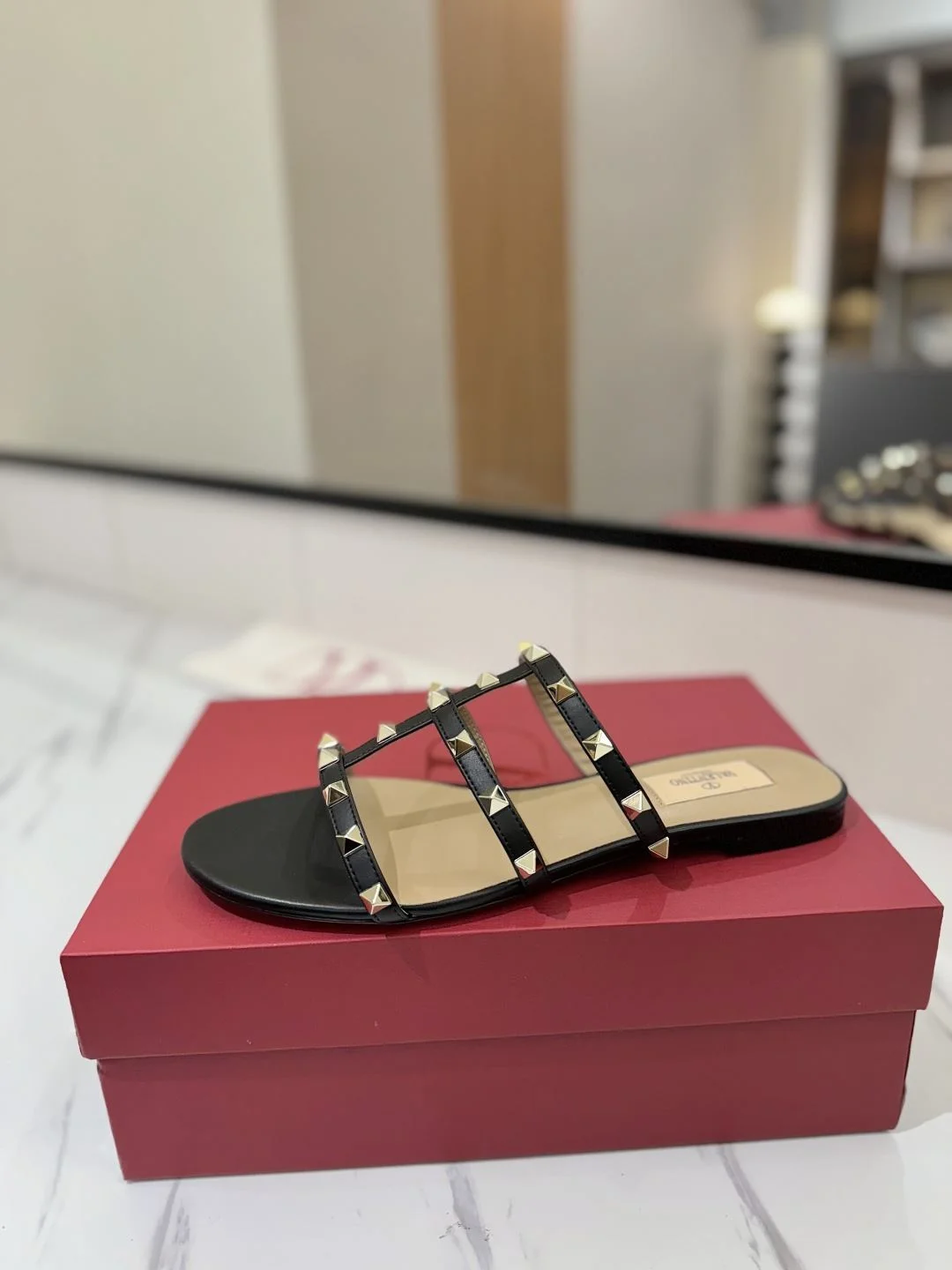UrbanStyle Valentino Slippers 35881
