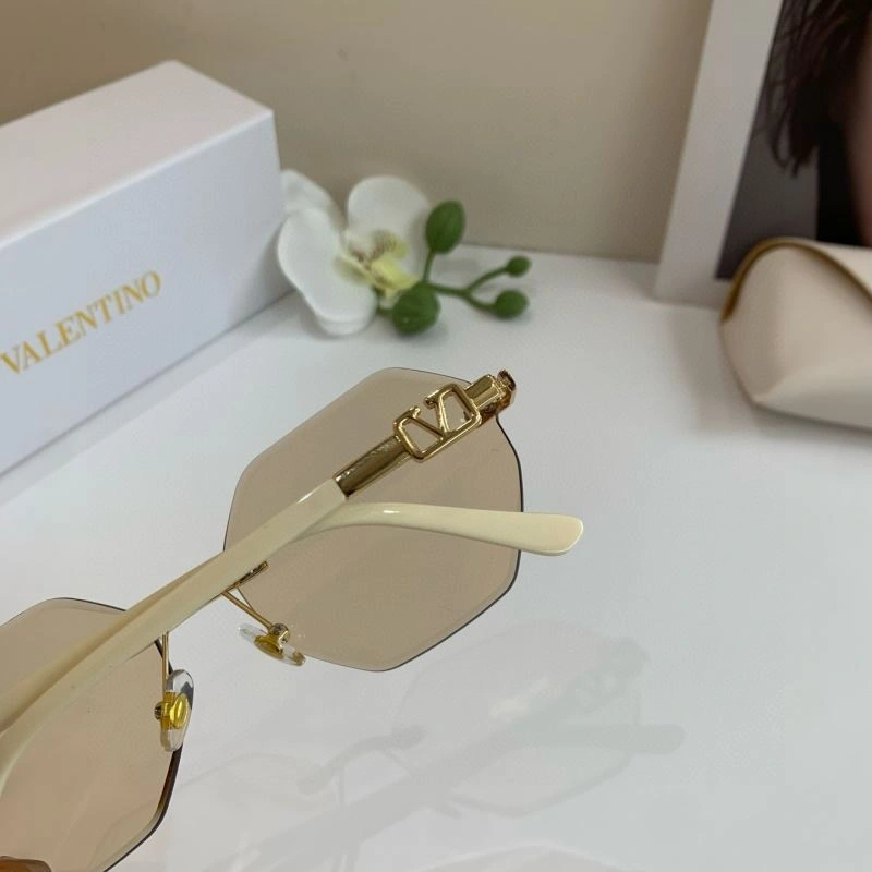 Valentino Sunglasses TechFriendly 282428