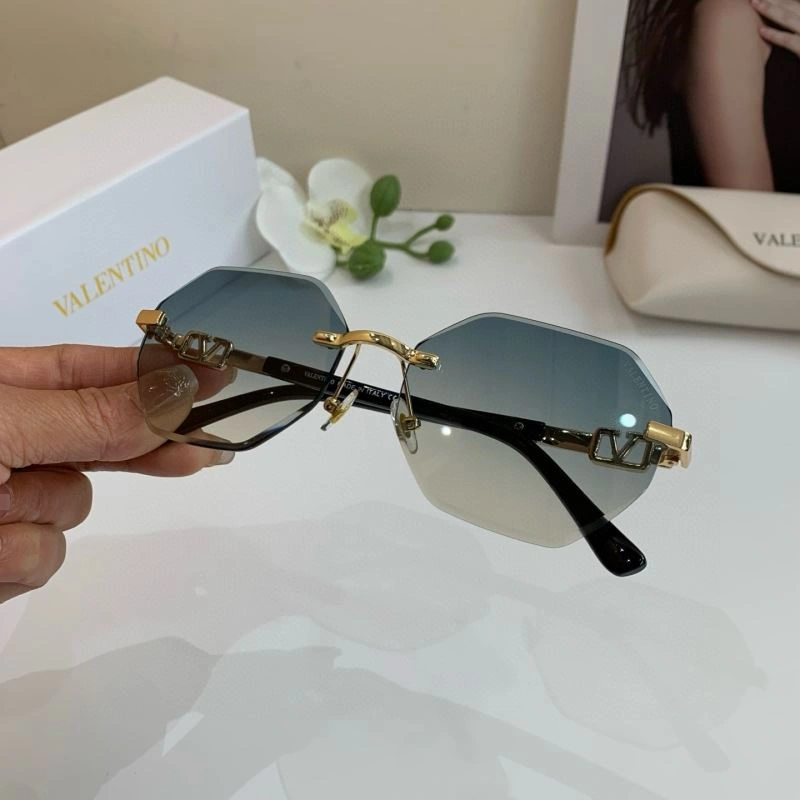 Upgraded Valentino Sunglasses 282426