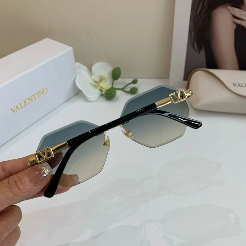 Upgraded Valentino Sunglasses 282426