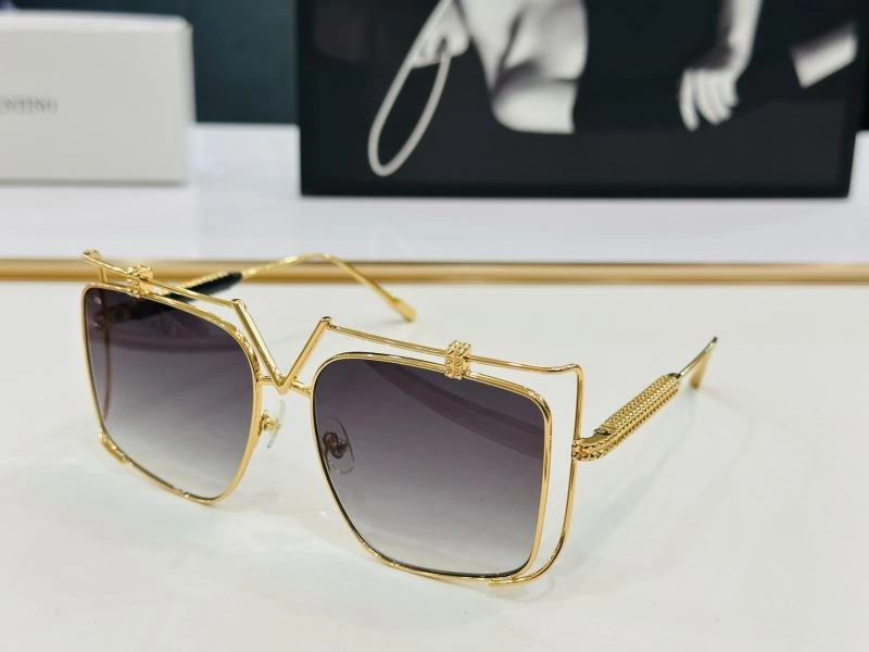 Youthful Valentino Sunglasses 282431
