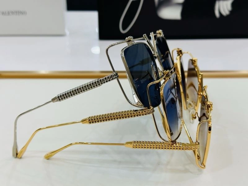 Youthful Valentino Sunglasses 282431