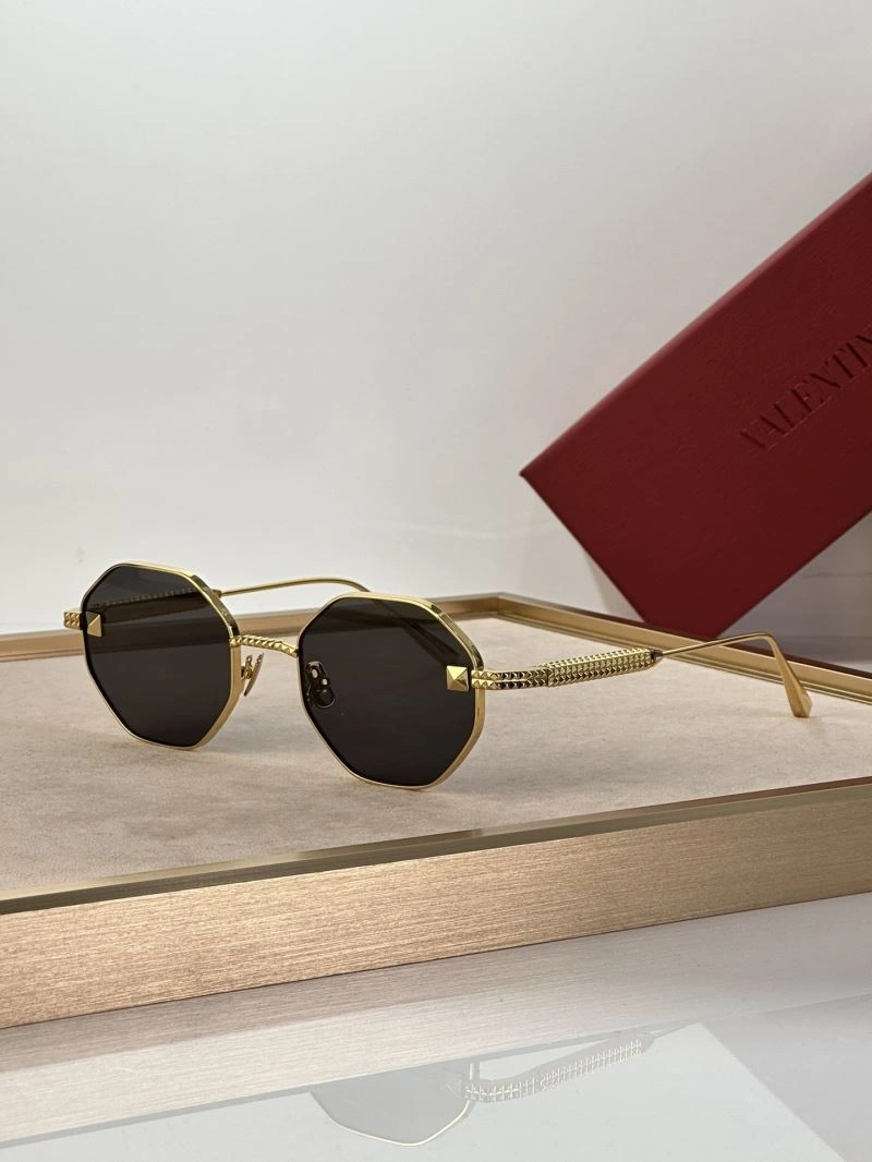 Valentino Sunglasses Compact 282451