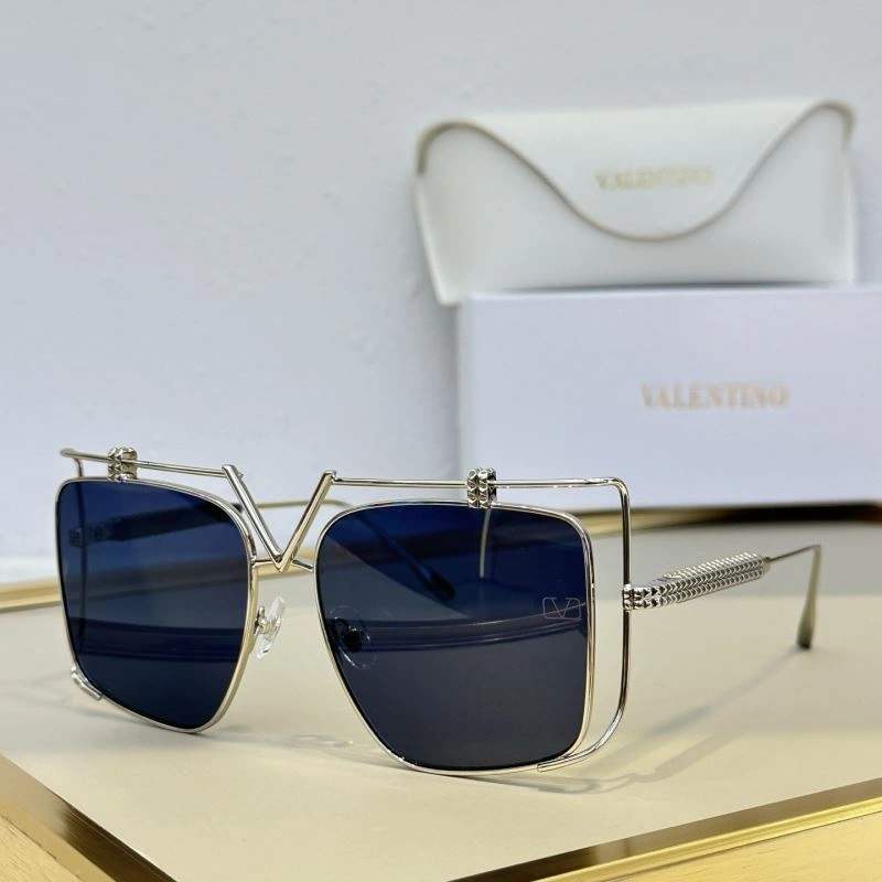Valentino Sunglasses Compact 282440