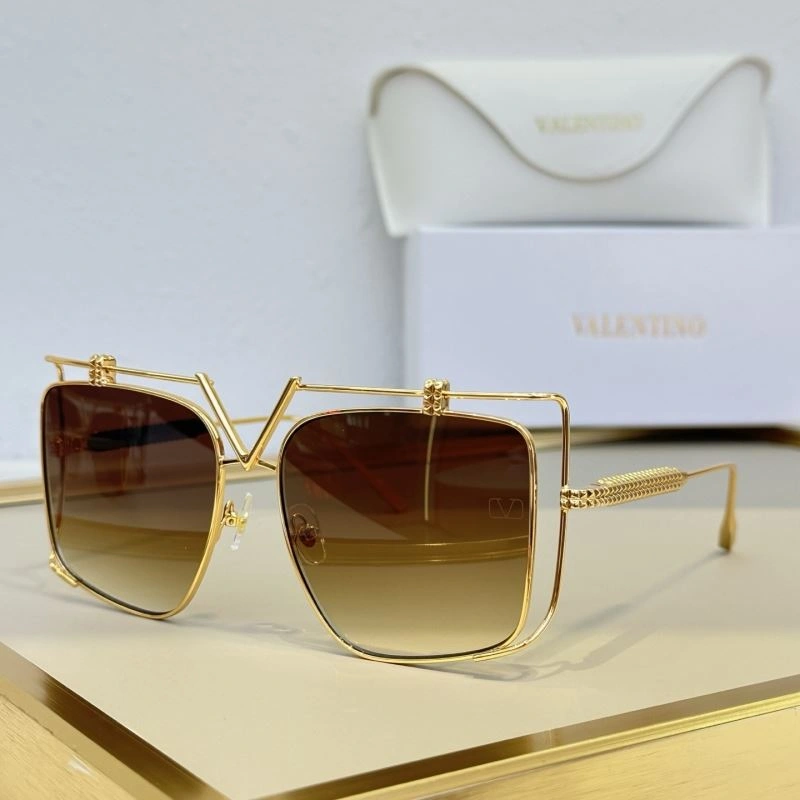 Valentino Sunglasses Compact 282440