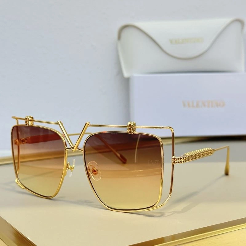 Valentino Sunglasses Compact 282440