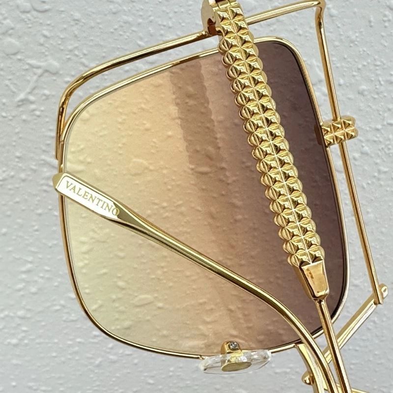 Valentino Sunglasses Compact 282440
